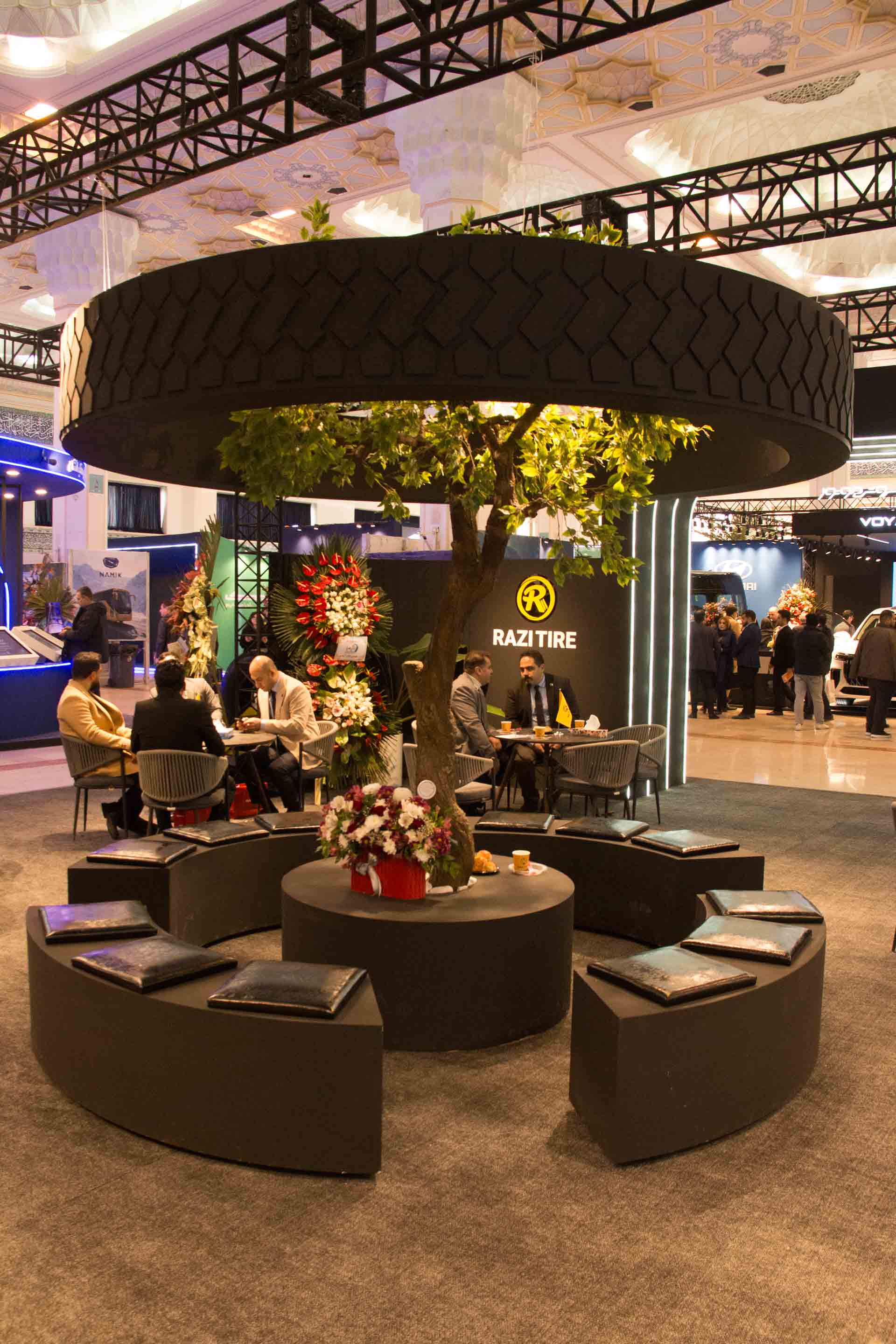 گزارش تصویری از حضور رازی تایر در نمایشگاه بین المللی حمل و نقل، لجستیک و صنایع وابسته آذر ماه 1404